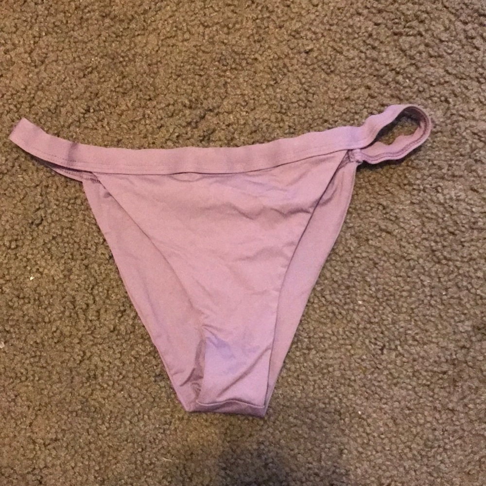 Bikini Set - Picture 2 of 2